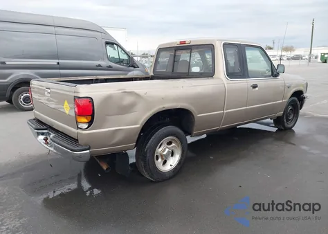 1995 Mazda B4000 Cab Plus z USA, uszkodzony, nr VIN 4F4CR16X9STM13458